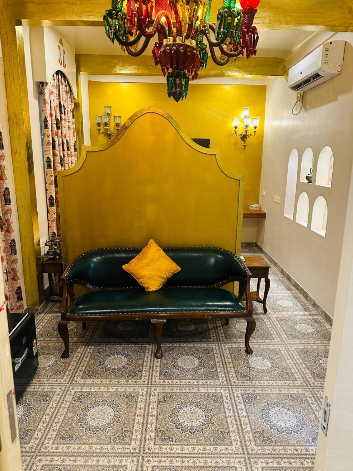 Stay Banaras - A Boutique Hotel Waranasi Zewnętrze zdjęcie