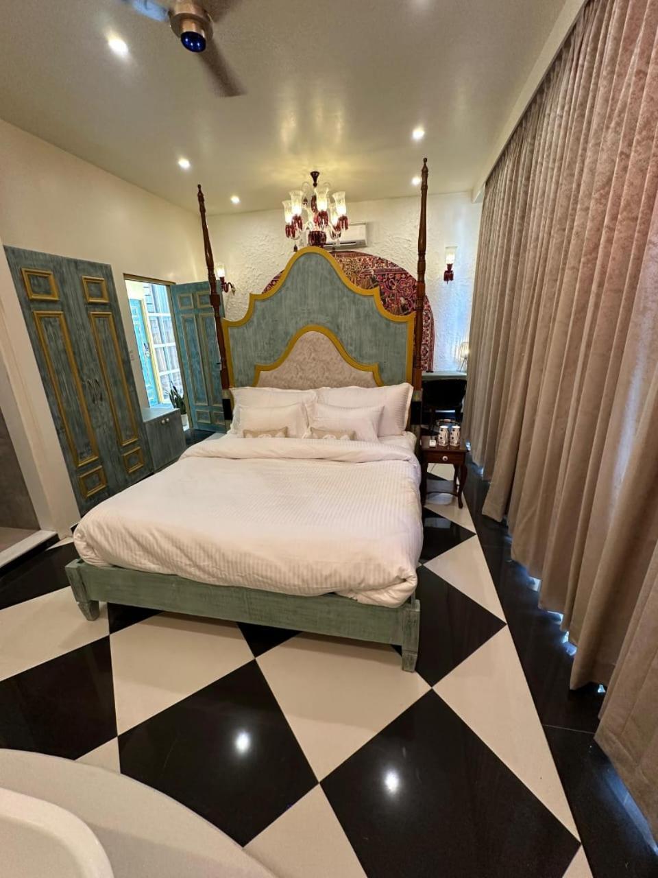 Stay Banaras - A Boutique Hotel Waranasi Zewnętrze zdjęcie